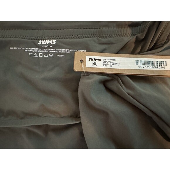 SKIMS Plus Size Fits Everybody Gunmetal Tube Top Built in Shelf Bra SIZE 4X - Picture 3 of 6